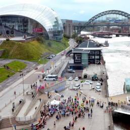 Photo of Gatehead with people get ready to run